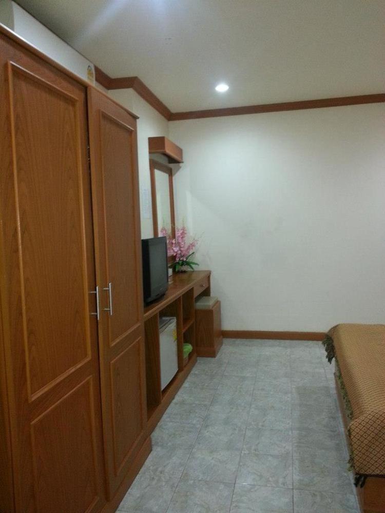 Oyo 739 Presley Guesthouse Phuket Patong Exterior photo